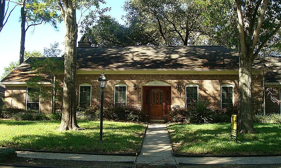 Live happily in this beauty on a tree-lined cul-de-sac street.