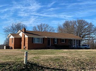 30 Osburn Ln, Trenton, TN 38382