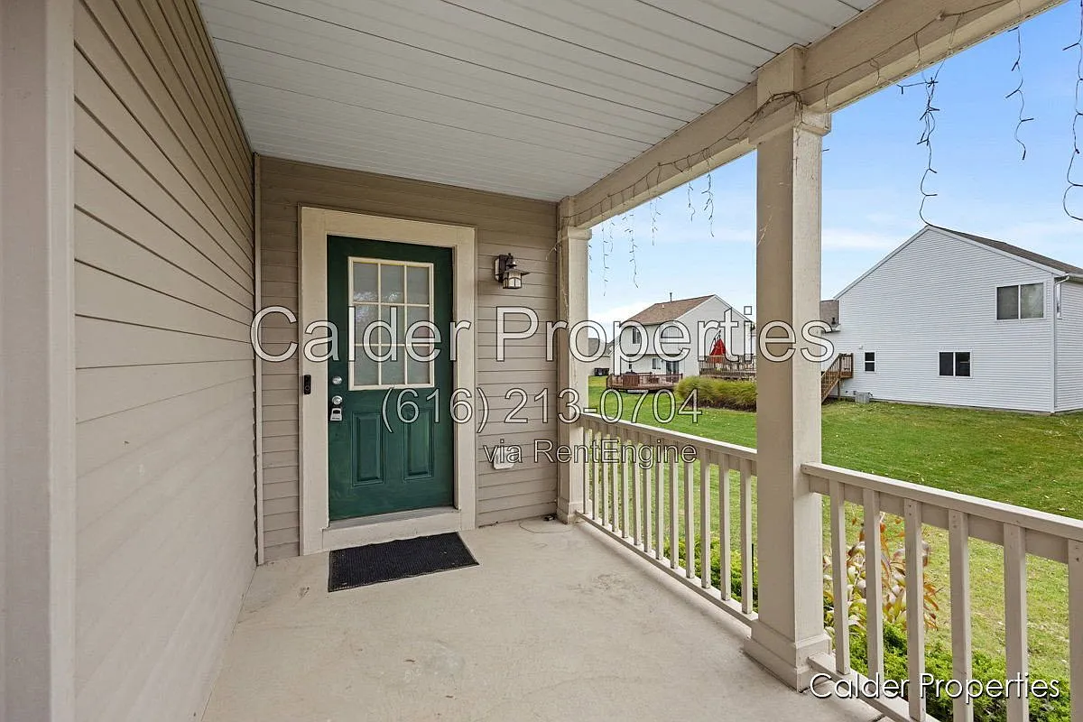 4 bed, 3.5 bath, 2481 sqft, $2,900 — Photo 3