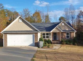 90 Frances Dr, Cleveland, GA 30528