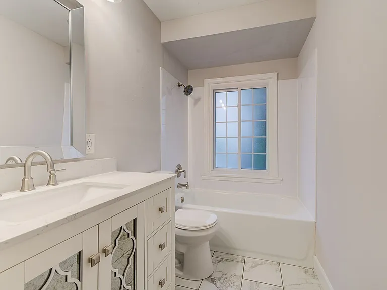 *Coming Available June 6th* Beautifully Renovated 2 bedroom in Arnold — Photo 8