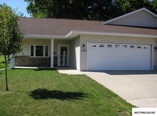 1603 10th St SW, Mason City, IA 50401