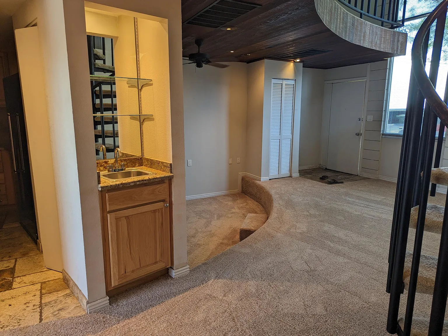 2 bed, 1270 sqft, $2,600 — Photo 4