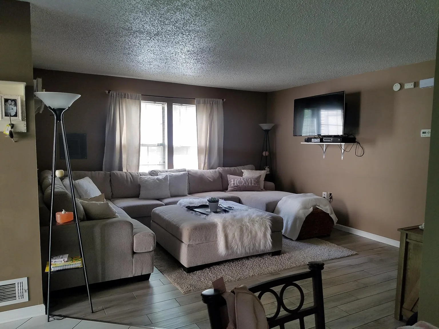102 Whispering Oaks Way photo 1