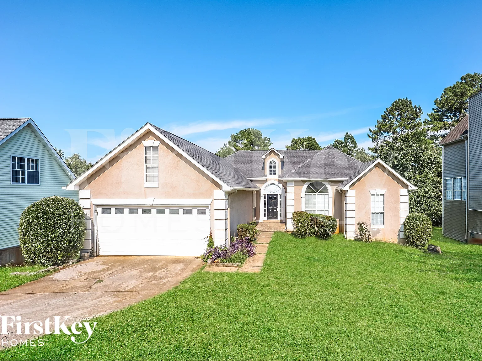 4 bed, 2.0 bath, 1928 sqft, $2,415 — Photo 1