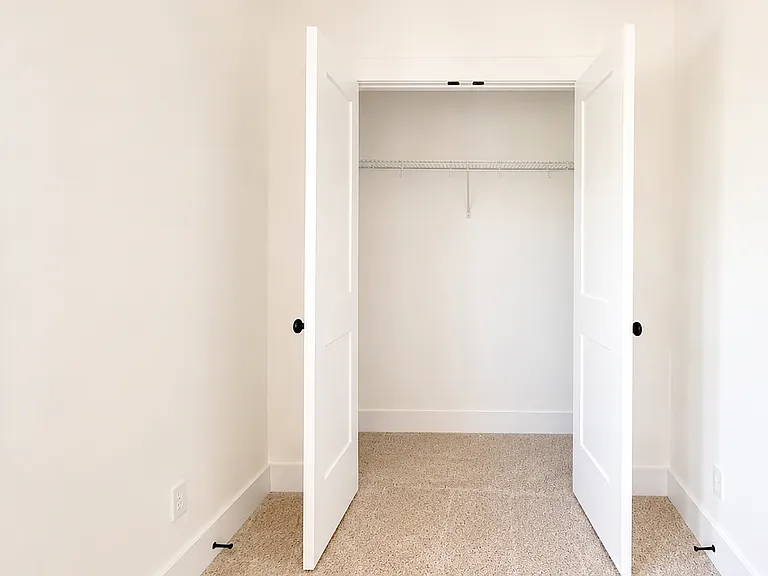 1385 Meridian St — Photo 38