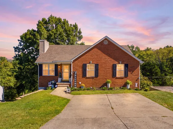 118 River Oak Dr, Frankfort, KY 40601