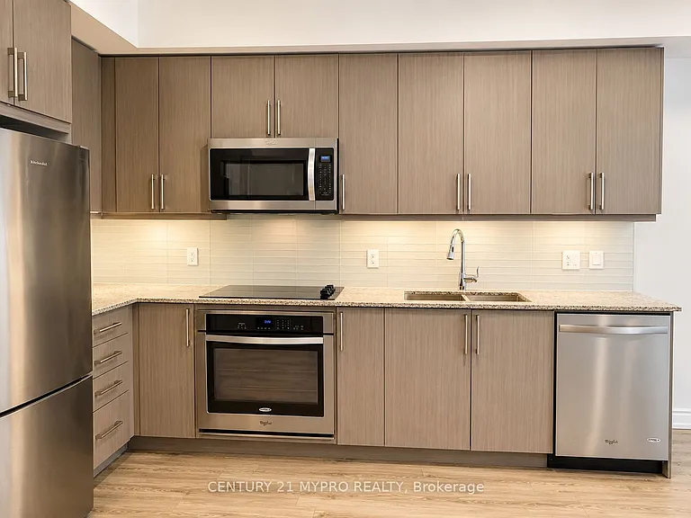9608 Yonge St #305 — Photo 4