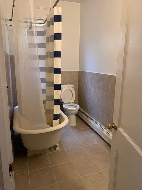 2nd image of 422 Broad Ave APT 3
