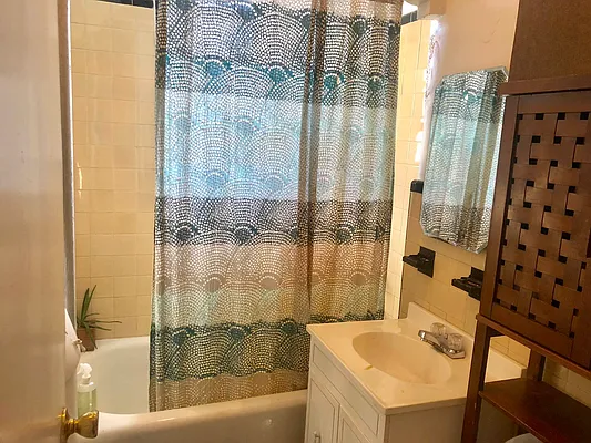 Rented by Signature Spaces NYC Corp | media 4