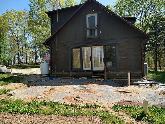 2nd image of 176 Toms Ln