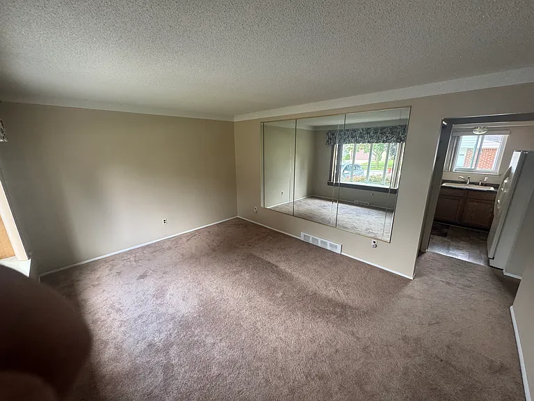 14715 Leblanc Ave — Photo 18