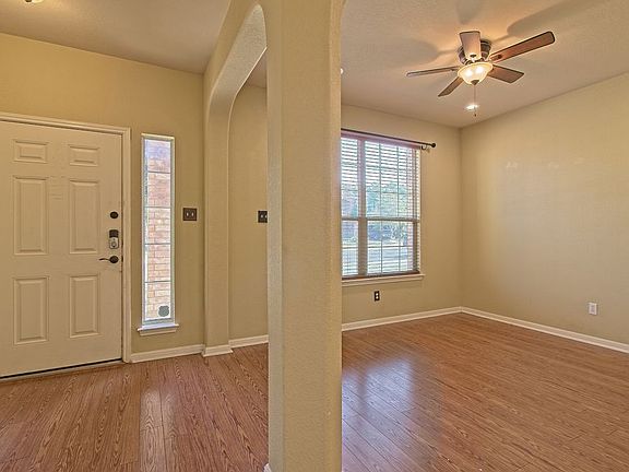 5th image of 106 Justin Leonard Dr