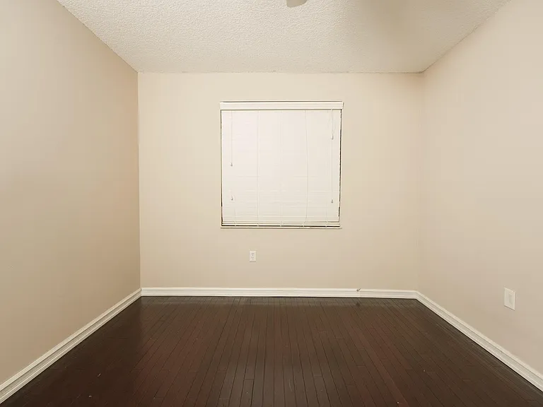 7251 NW 24th Ct — Photo 24