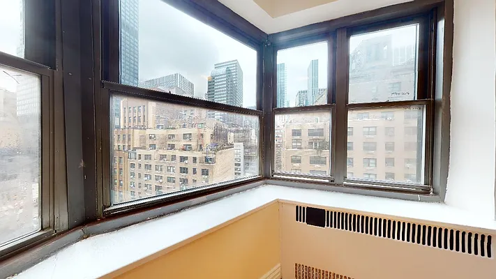 Rented by Bond New York | media 21