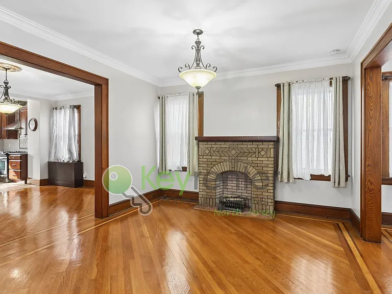 364 Chestnut St — Photo 3