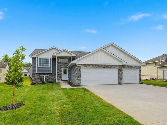 3rd image of 404 Westgate Dr