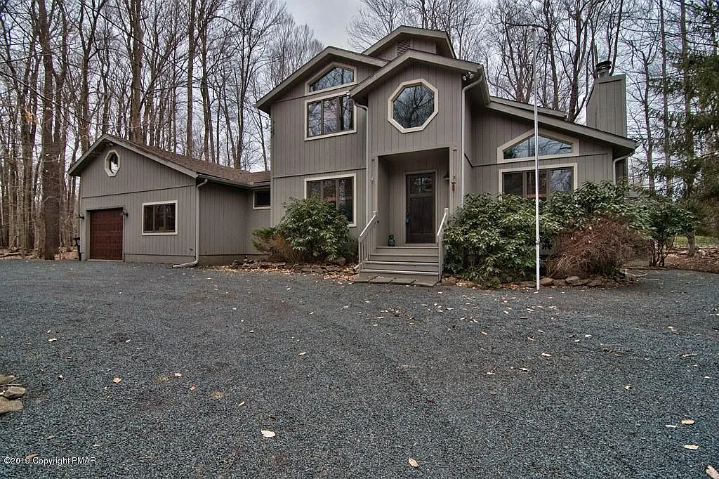 5257 Woodland Ave photo 1