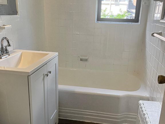 5th image of 425 Mount Prospect Ave APT 418
