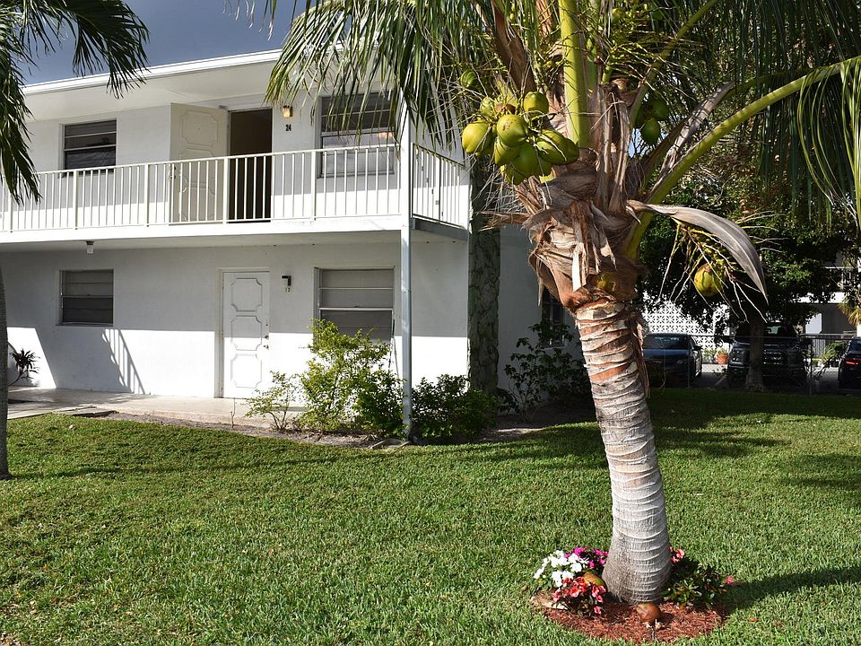 1st image of 1733 3rd Avenue N #23