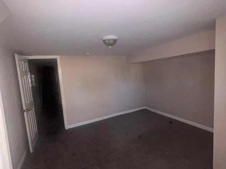 1925 Oakhill Ave #1 — Photo 13