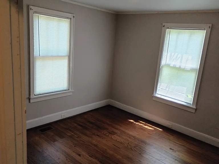1450 Kingston Rd — Photo 16