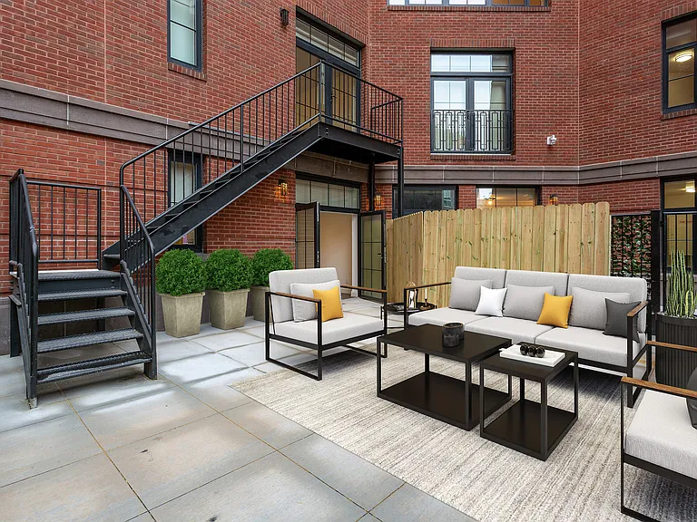 150 N 12th St #3L — Photo 11