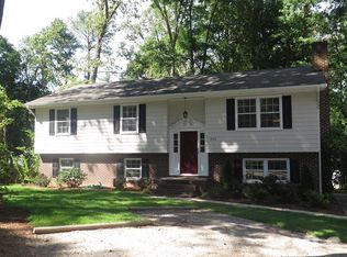 1223 Askham Dr, Cary, NC 27511