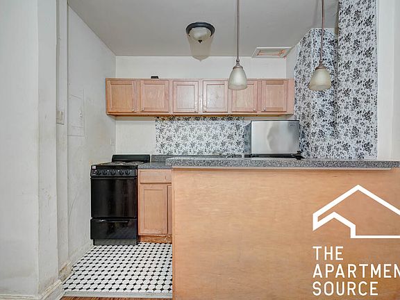 2nd image of 6726 N Glenwood Ave APT G1