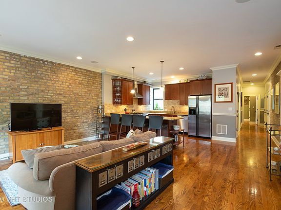 4th image of 5219 N Winthrop Ave APT 3N