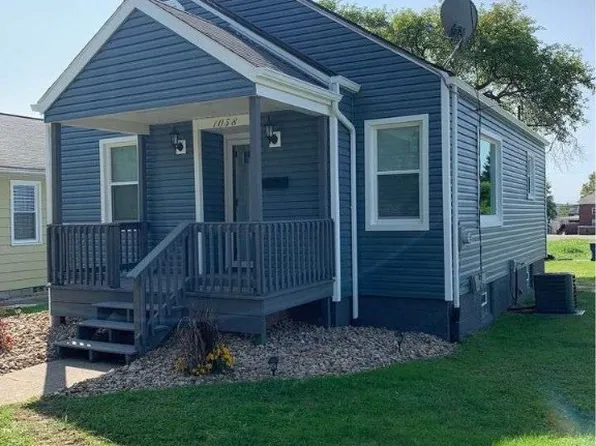 1038 Stambaugh Ave, Sharon, PA 16146
