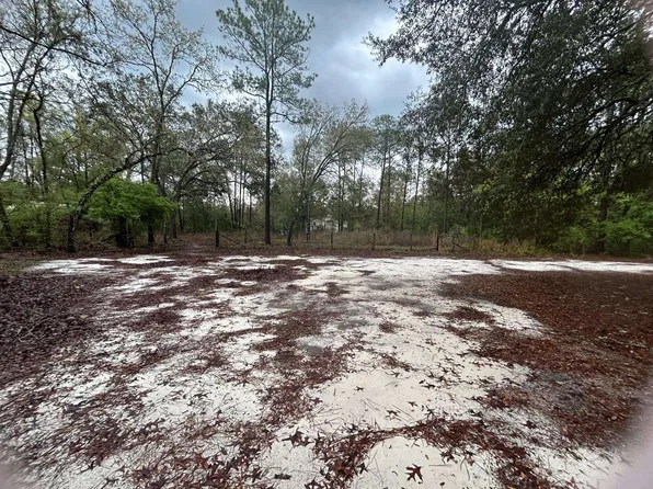 9211 Dorothy Rd, Tallahassee, FL 32305