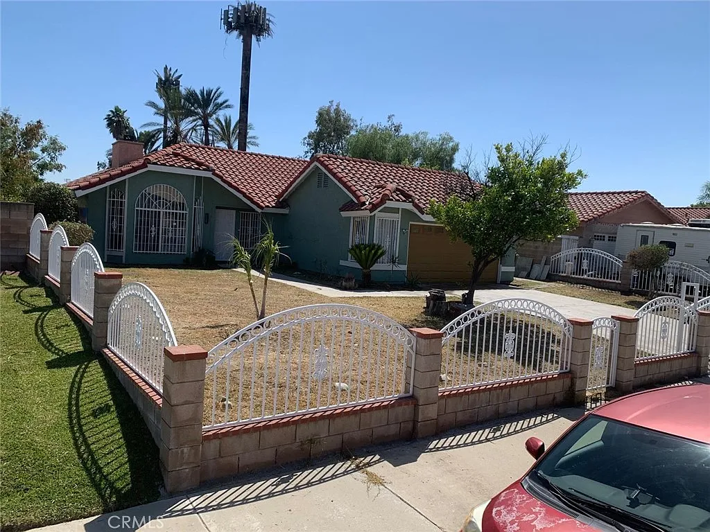 4 bed, 1480 sqft, $3,100 — Photo 2
