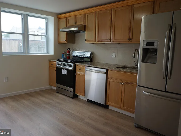 135 Gay St — Photo 7