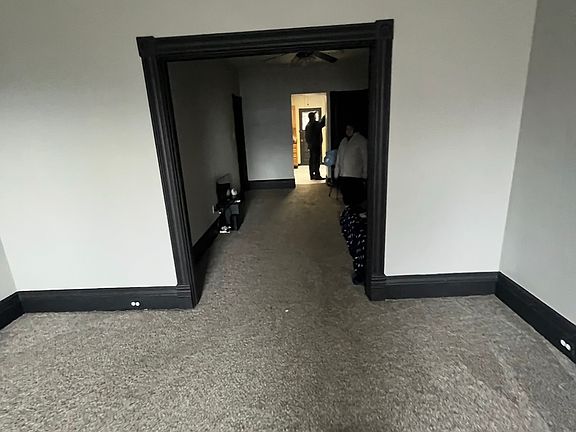 2nd image of 829 Maple Ave Floor 2