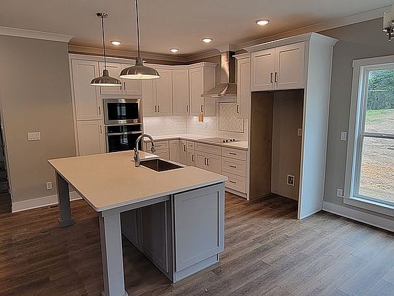 4th image of 7555 Sir Anderson Ct
