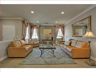 2nd image of 1275 Michigan Ave