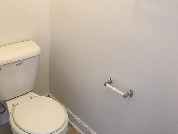 4th image of 362 Peabody Dr