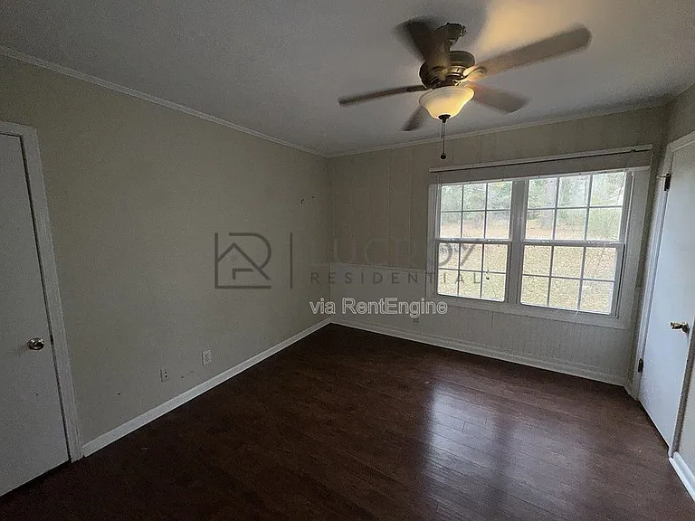 1081 S Church St — Photo 18