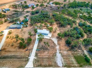 1548 Rutledge Rd, Poteet, TX 78065