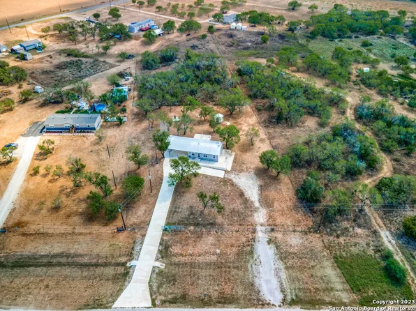 1548 RUTLEDGE RD, Poteet, TX 78065