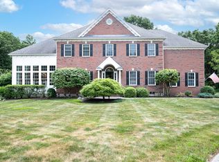 14 Weston Ave, Foxboro, MA 02035
