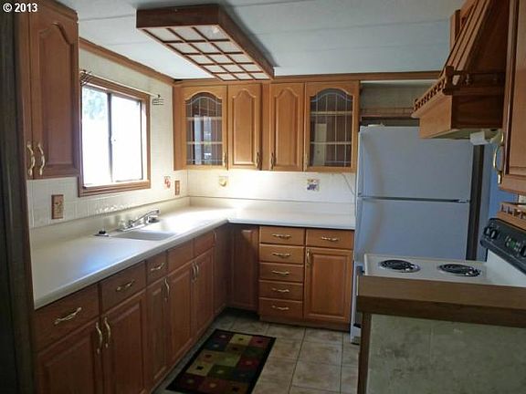 4th image of 10505 NE 53rd Ave Unit 30