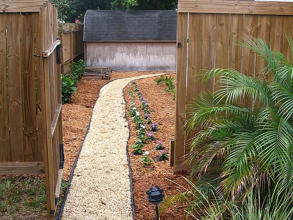 5th image of 1850 Viburnum Ln