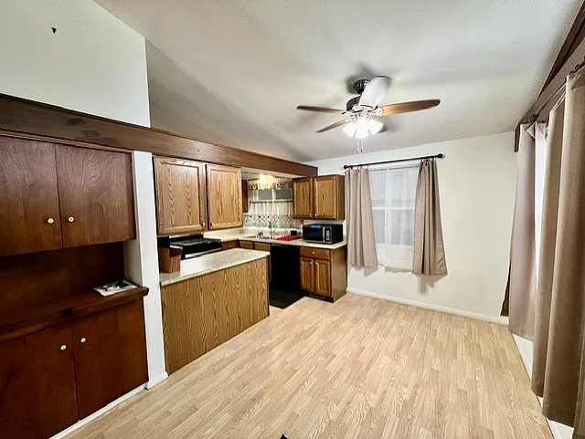 2214 Glendale Dr — Photo 9