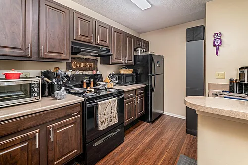 Argyle Place Apartment Homes Photo 1