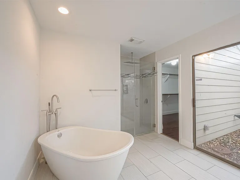 12127 Carriage Hill Dr — Photo 13