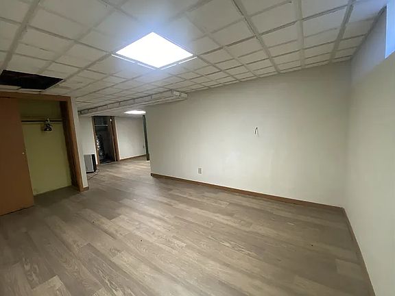 4th image of 1033 Blair Ave