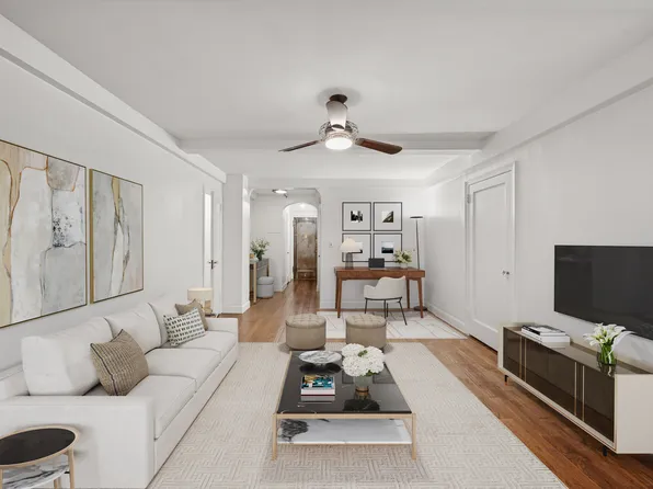 424 East 52nd Street image 6 of 16