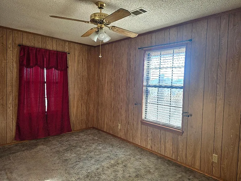 1483 S Waco St — Photo 9